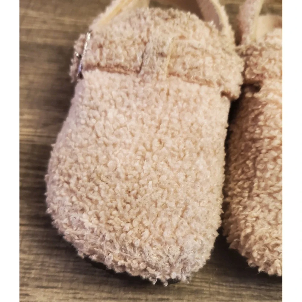 Lucky Brand Sherpa‎ Clogs Toddler Size 10 Pink